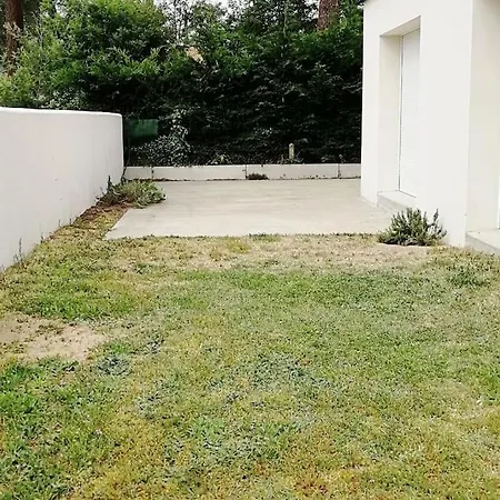 Willa Surya A 200 Metres De La
